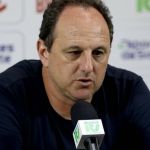 'Atitude não falta', diz Ceni após tropeço do Bahia diante do Athletico-PR