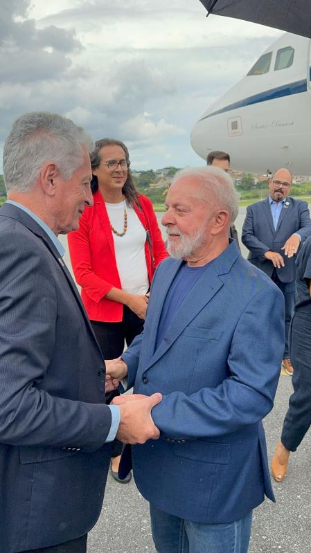 Rogério Correia recepciona Lula no Aeroporto da Pampulha