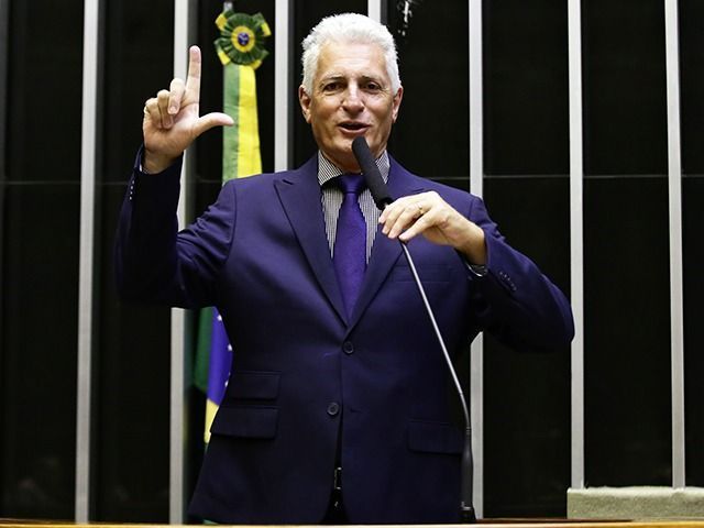 Além de Viana e Cleitinho, Rogério Correia também pode ser indicado para CPMI do INSS