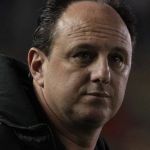 Rogério Ceni responde sobre permanência no São Paulo