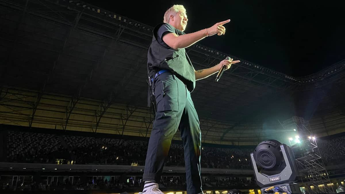 Rogério Flausino relembra encontro com Maroon 5 e eleva 'irmãos norte-americanos'