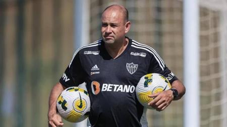 Rogério Maia foi pedido por Sampaoli no Flamengo