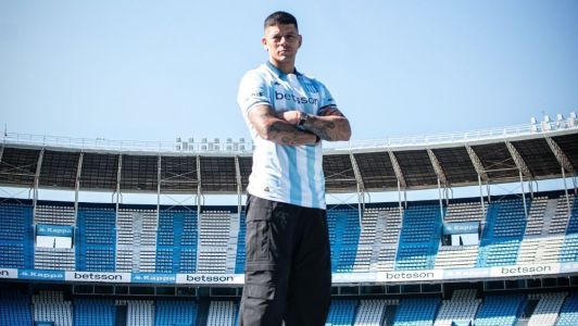 Marcos Rojo é apresentado como novo reforço do Racing-ARG