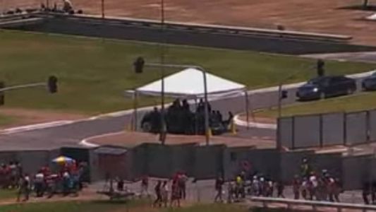 Rolls-Royce presidencial foi colocado debaixo de uma tenda perto da praça dos Três Poderes