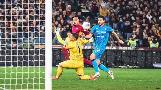 Malen marcou os gols da vitória romanista