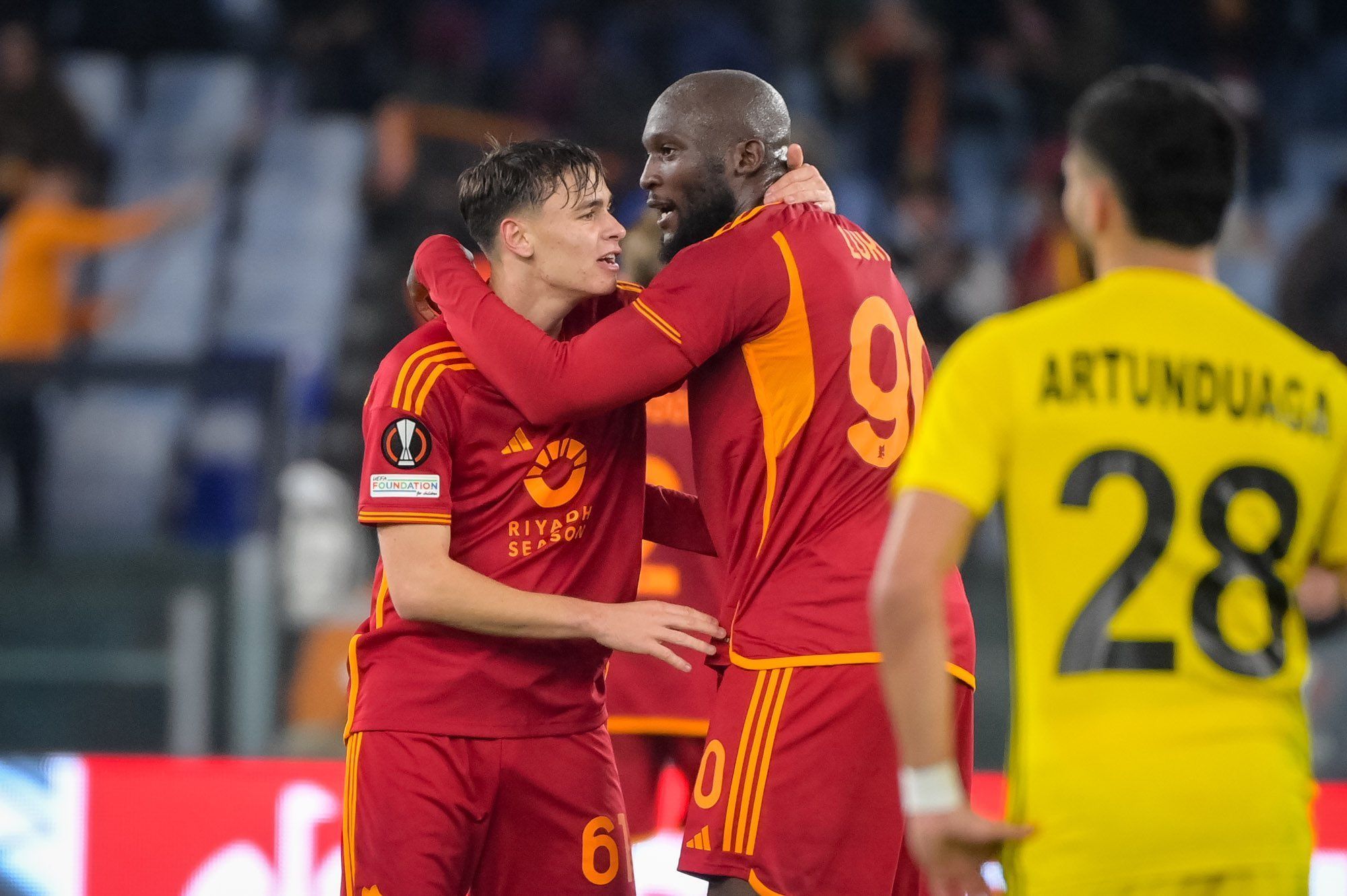 Roma bate Sheriff, mas disputará playoffs da Liga Europa