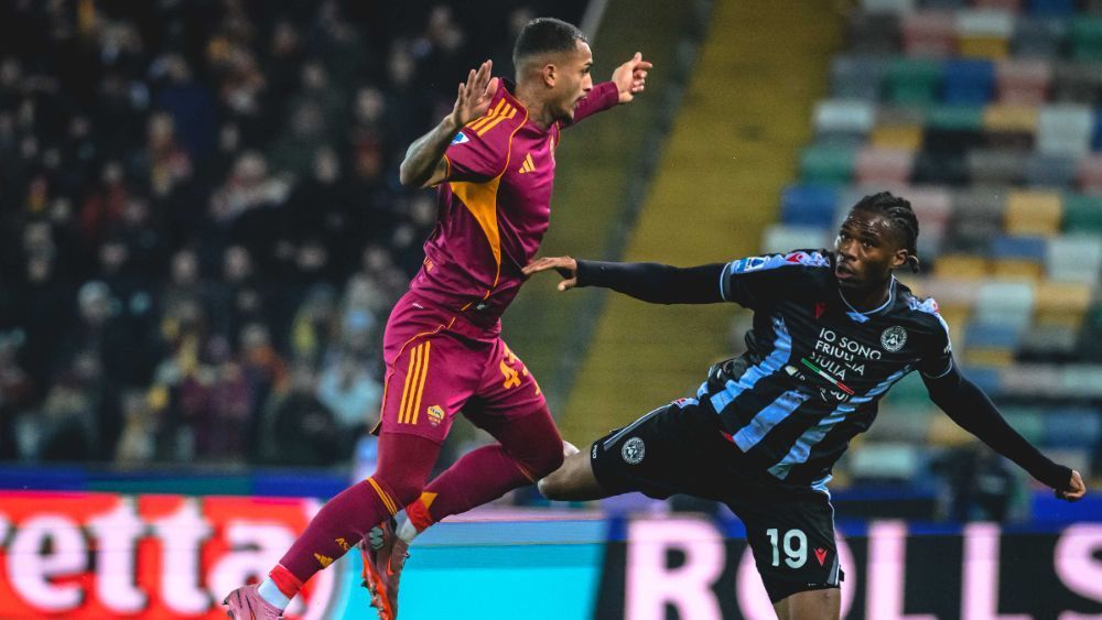 Roma perde para Udinese e deixa G4 do Campeonato Italiano