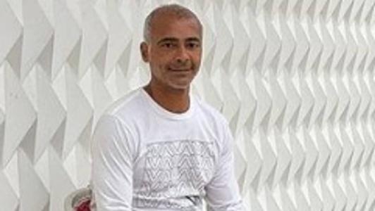 Romário deseja que interino Fernando Diniz seja efetivado pela Seleção Brasileira