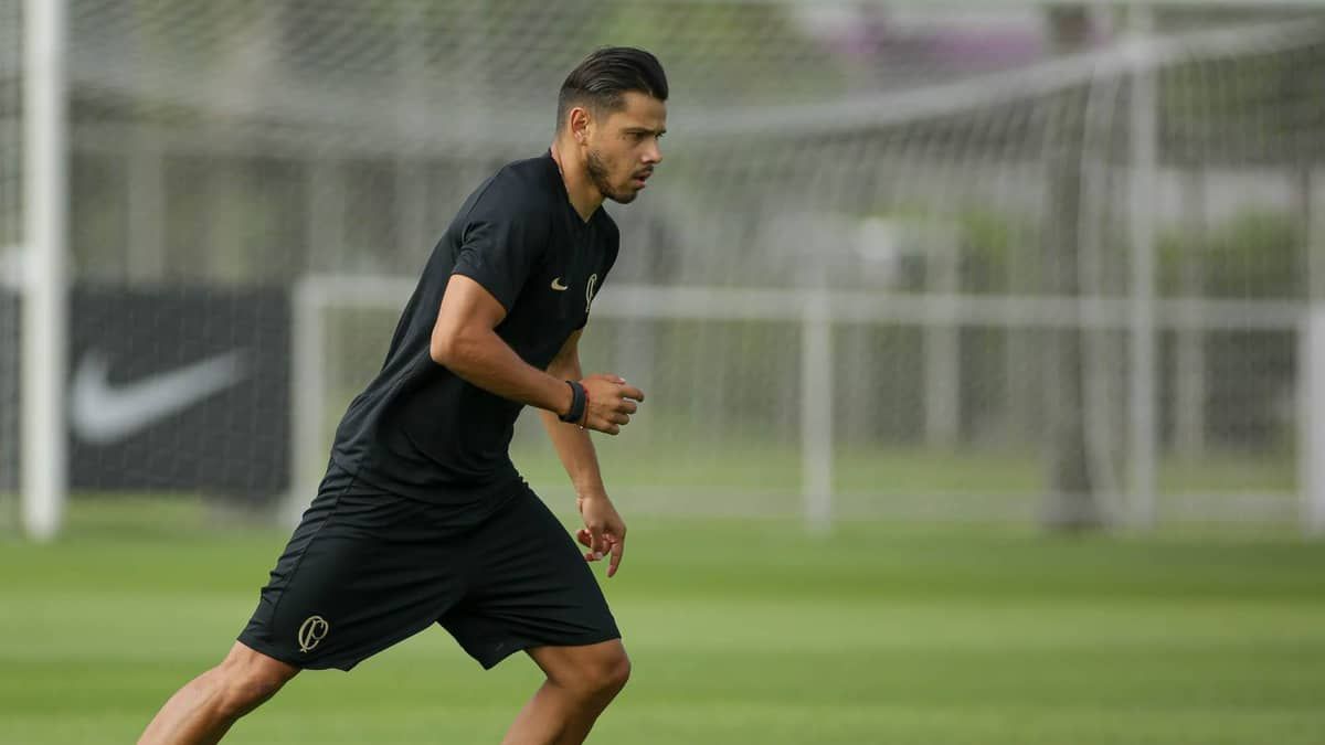 Romero nega que tenha pedido para deixar o Corinthians
