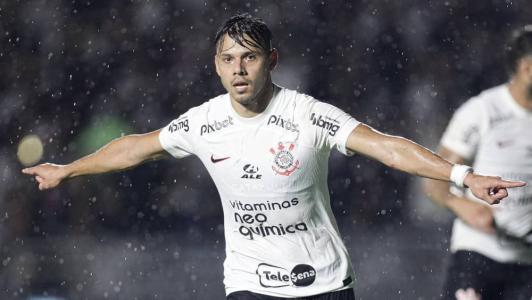Romero brilhou e fez dois gols em vitória de virada do Corinthians
