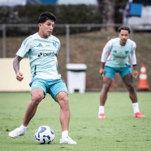 Romero é um dos pilares do meio-campo do Cruzeiro