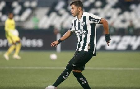 A 3ª Comissão Disciplinar do Superior Tribunal de Justiça Desportiva (STJD) julgou na tarde desta quarta-feira o volante Lucas Romero e o lateral-direito Lucas, ambos do Cruzeiro, pelas expulsões no jogo contra o Coritiba, pela 1ª rodada do Campeonat