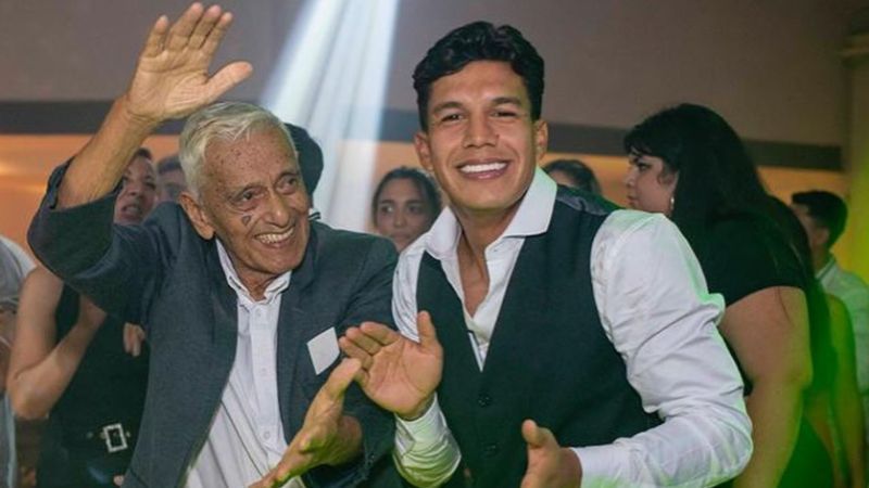 Volante do Cruzeiro, Romero lamenta morte de avô e recebe carinho da torcida