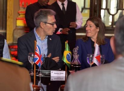 Governador Romeu Zema se reuniu com embaixadora do Reino Unido, em almoço no Palácio da Liberdade