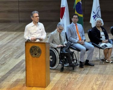 Governador Romeu Zema se reuniu com embaixadora do Reino Unido, em almoço no Palácio da Liberdade