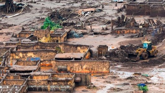 Rompimento da barragem de Mariana é a maior tragédia ambiental do Brasil
