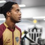 Ex-Atlético relembra pedido de Levir a Ronaldinho que deixou elenco incrédulo