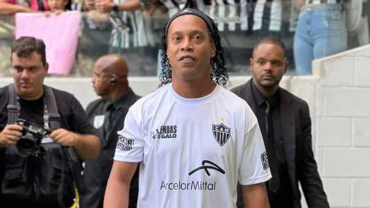 Ronaldinho se emocionou em publicação após o "Lendas do Galo"