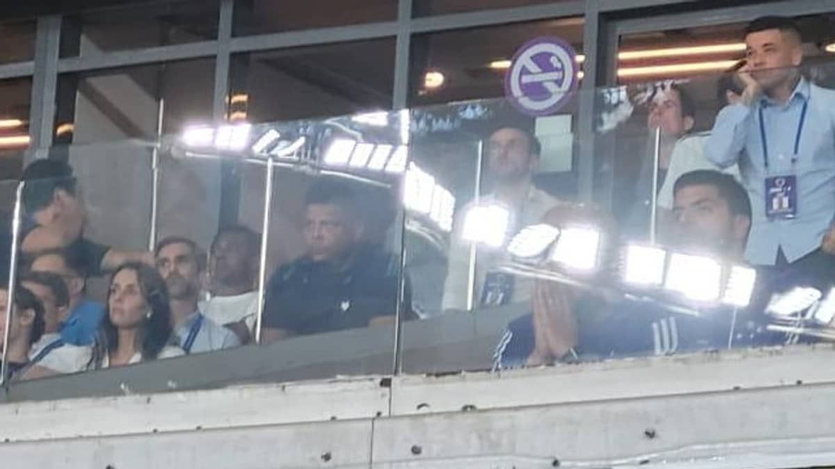 Cruzeiro x Corinthians: Ronaldo volta a BH após 3 meses e marca presença no Mineirão