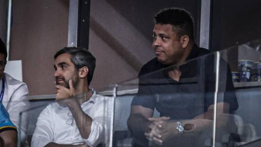 Ronaldo acompanhou Cruzeiro x Bragantino em um dos camarotes do Mineirão