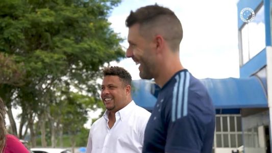 Ronaldo chega a BH e estará no Independência para assistir Cruzeiro x Athletic