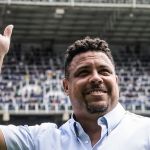 Rivaldo elogia gestão do amigo Ronaldo no Cruzeiro: 'Faz um bom trabalho'