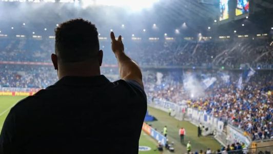 Ronaldo disparou contra a Minas Arena na noite desta segunda-feira (23)