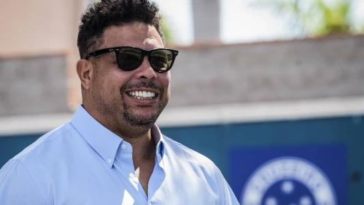Ronaldo durante visita na Toca da Raposa II