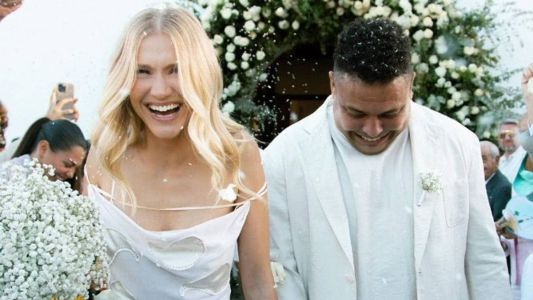 Ronaldo e Celina se casaram nessa segunda-feira (25)