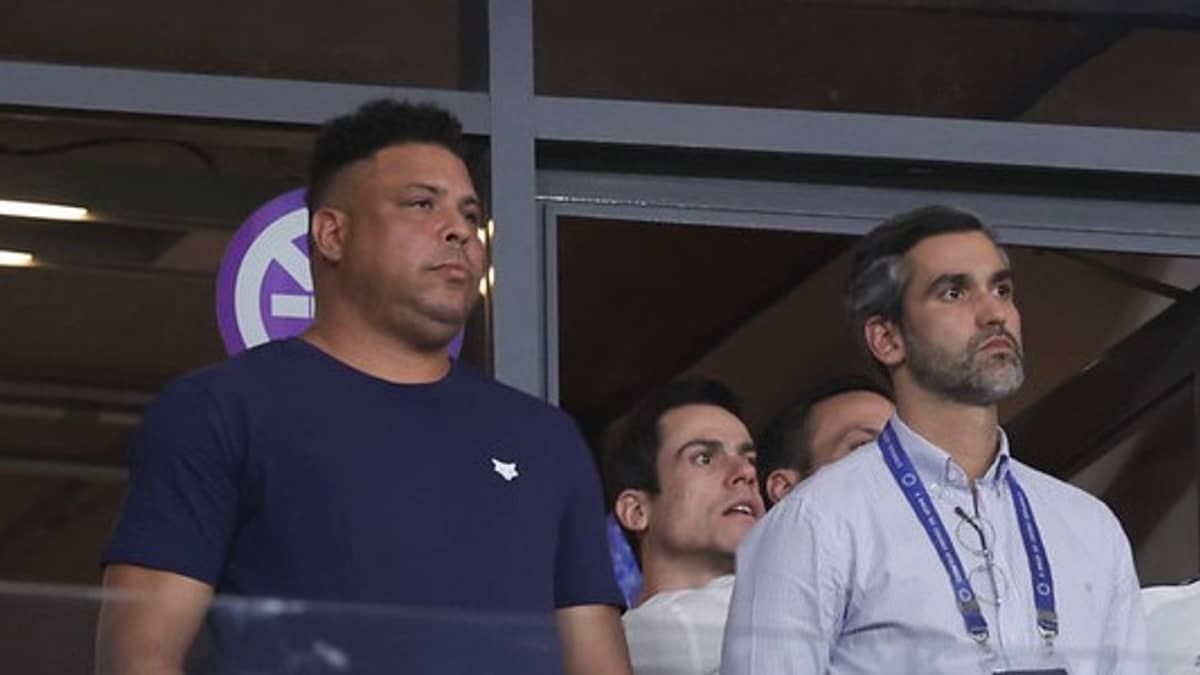 Pressionado, Cruzeiro terá apoio de Ronaldo no Mineirão diante do Flamengo