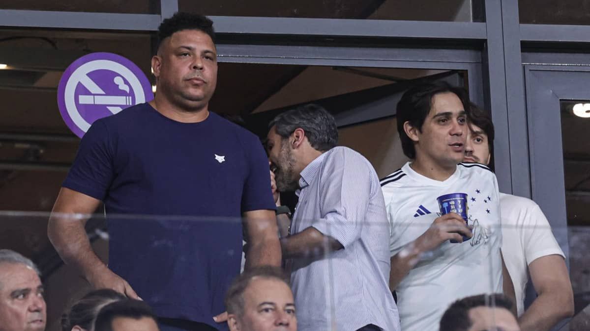 Ronaldo exalta torcida do Cruzeiro, mas lamenta empate: 'Seguimos firmes'