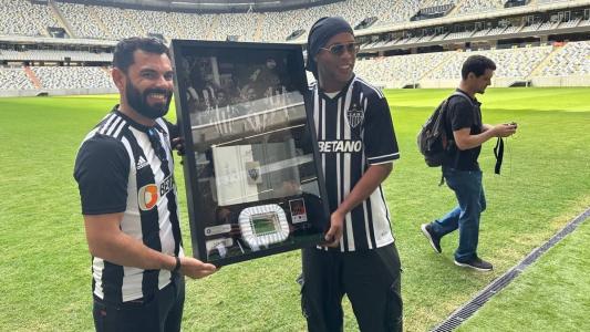 Ronaldinho Gaúcho esteve presente na Arena MRV