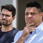 Narrador da Globo exalta diretoria do Cruzeiro por buscar Zé Ricardo: 'Baita nome'