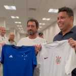 Ronaldo e Duílio Monteiro trocam camisas antes de Corinthians x Cruzeiro