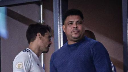 Ronaldo, gestor do Cruzeiro, durante partida no Mineirão