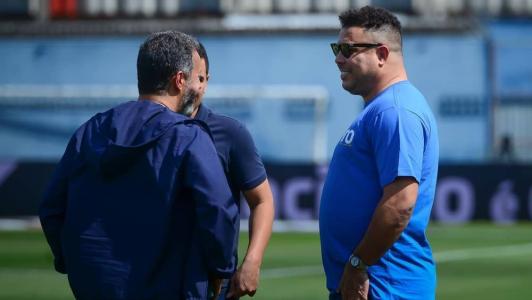 Ronaldo marcou presença em jogo do Cruzeiro em Curitiba