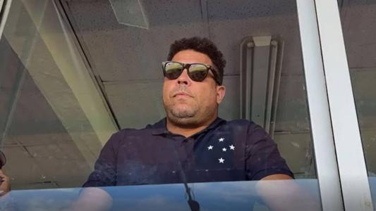 Ronaldo ocupou uma das cabines da Arena do Jacaré para acompanhar Cruzeiro x América