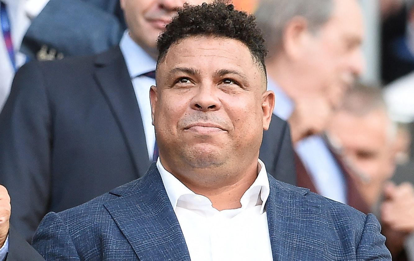 Gestor do Cruzeiro, Ronaldo revela motivo de viagem a Paris, na França