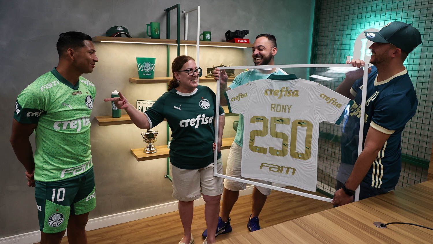 Após largar como titular com saída de Endrick, Rony avalia fase no Palmeiras