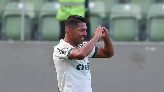 Rony brilhou no Independência e fez dois gols em goleada do Palmeiras