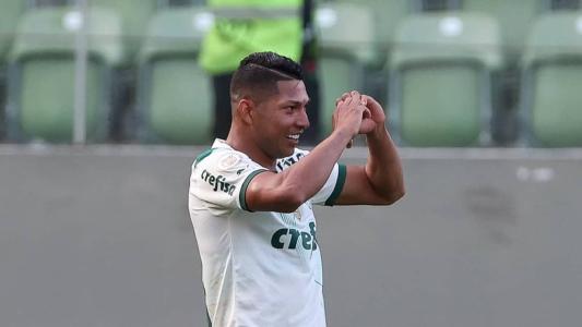 Rony brilhou no Independência e fez dois gols em goleada do Palmeiras