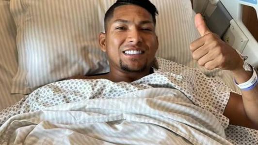 Rony comemora sucesso em cirurgia e pede título do Palmeiras