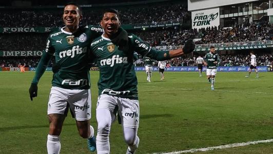 Rony marcou um dos gols da vitória do Palmeiras no Couto Pereira