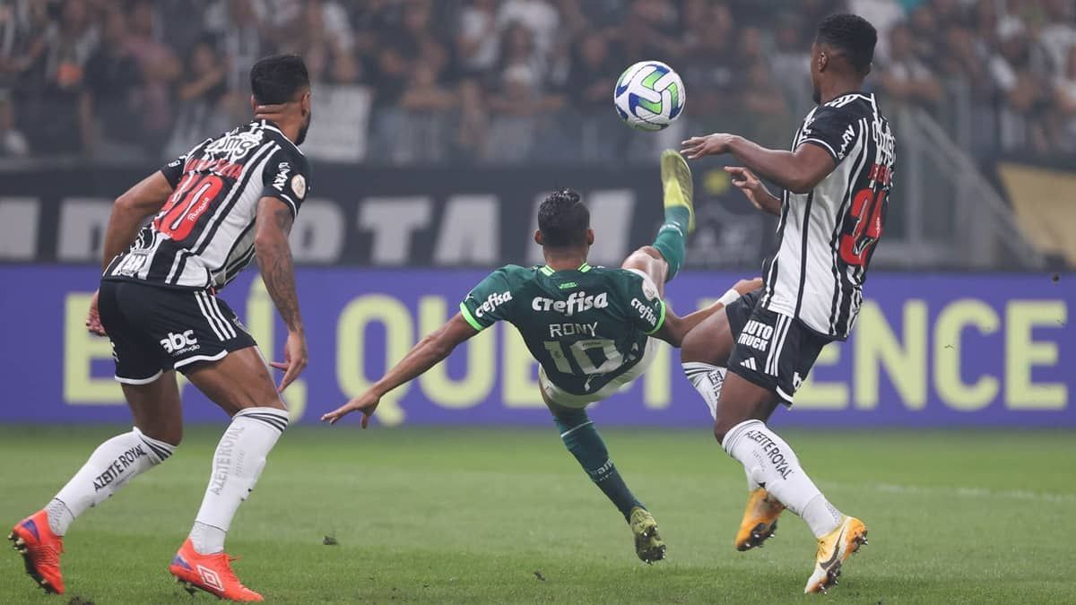 Rony, do Palmeiras, posta gol anulado contra Atlético: 'Entrou na história'