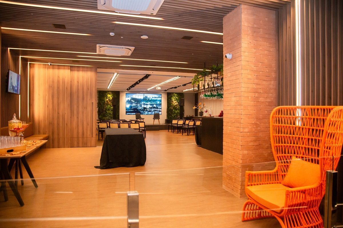 Hotel investe em área para eventos com vista para a capital mineira