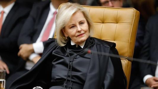 Rosa Weber diz que rezou junto de Moraes com presos pelos atos de 8 de janeiro.