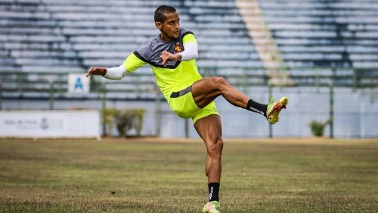 Rosales, lateral do Sport