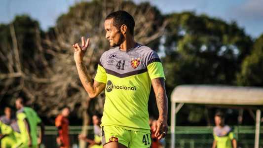 Rosales, lateral do Sport