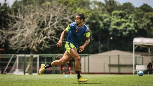 Rosales, lateral do Sport