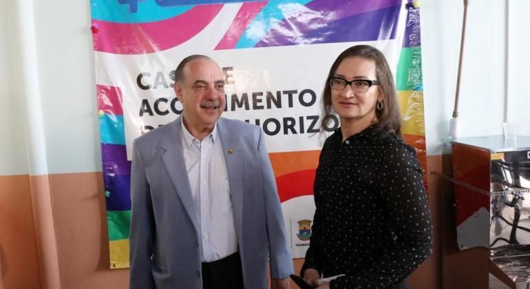 No dia lançamento da pré-candidatura de Fuad, secretária indicada pelo PT pede exoneração